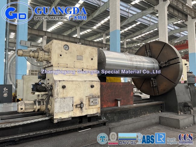 Pièce forgéee lourde laminée à chaud d'axe de grand diamètre, rouleau métallurgique 4 de pièce forgéee de machines